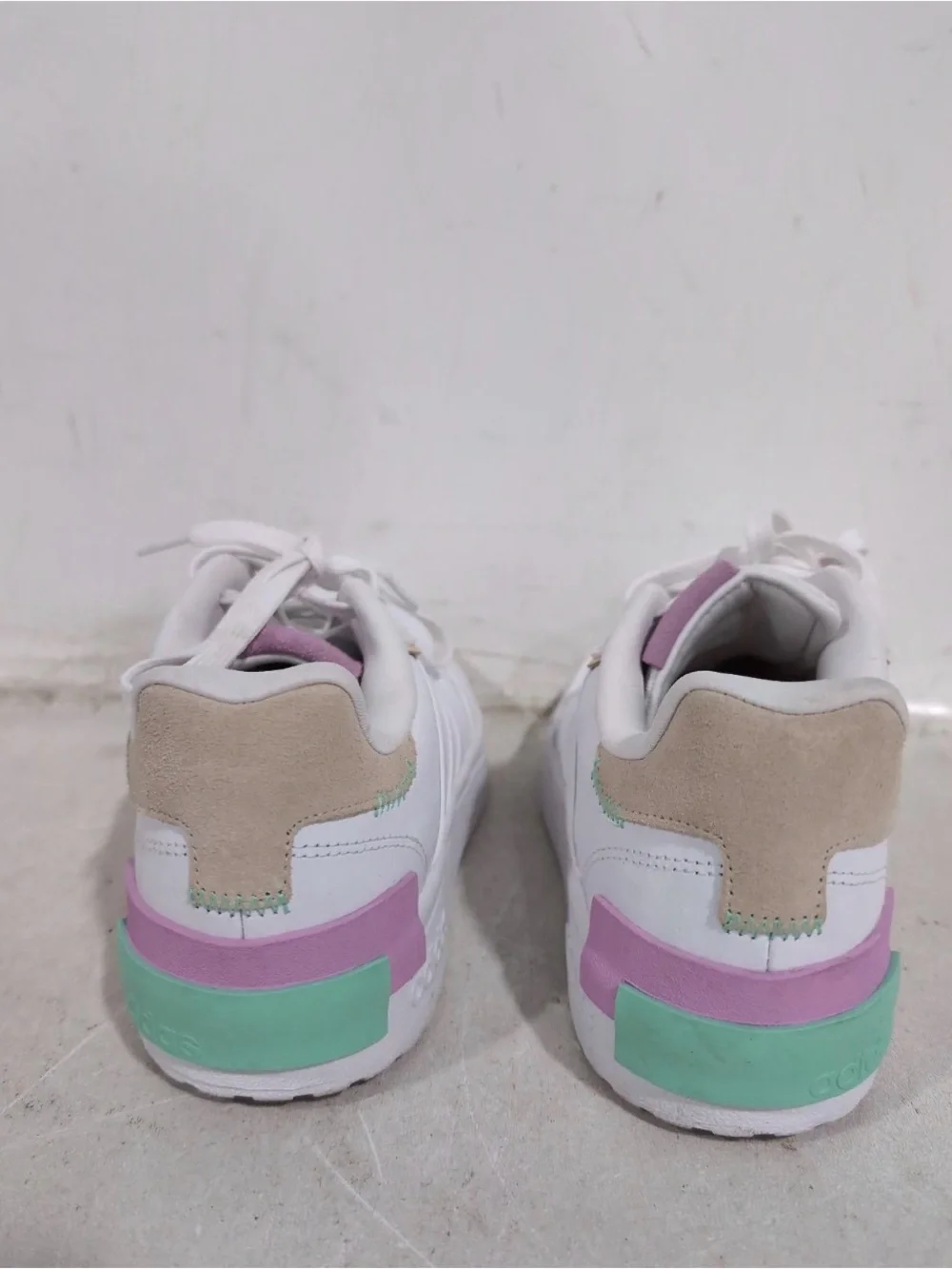 adidas 🙋🏻‍♀️ star
